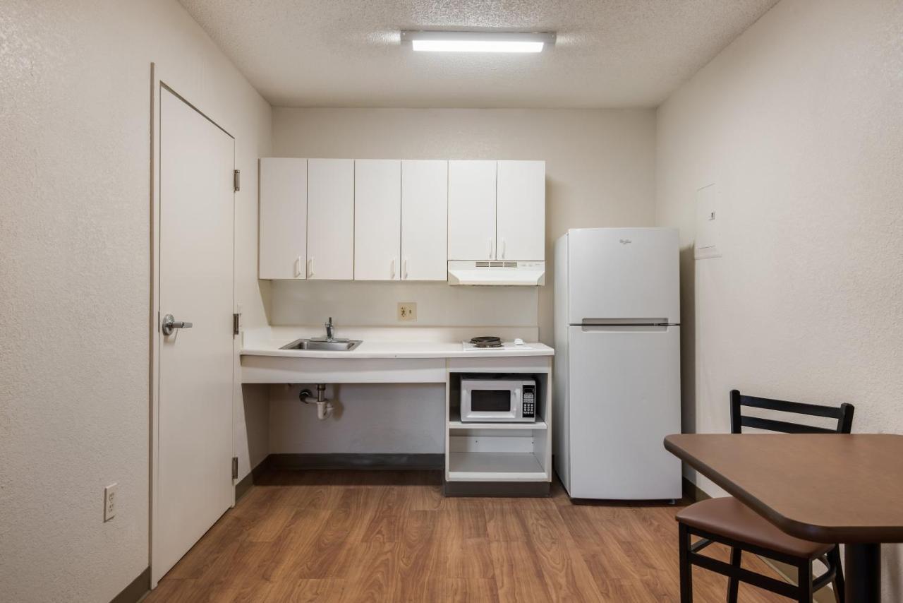 Birch Hill Suites Kansas City - Independence Extérieur photo