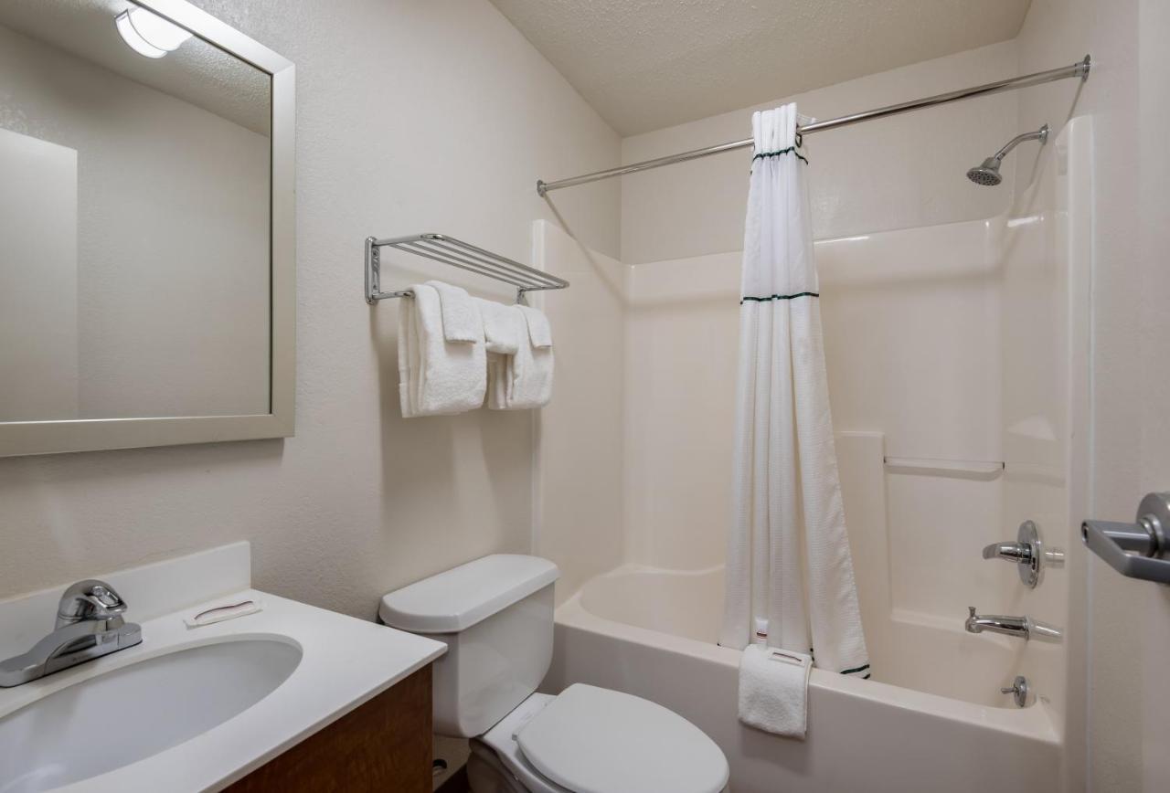 Birch Hill Suites Kansas City - Independence Extérieur photo